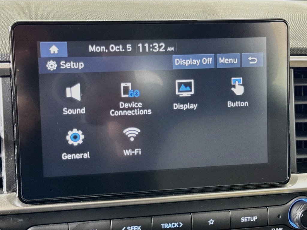 Used 2025 Hyundai Venue SEL FWD image 32