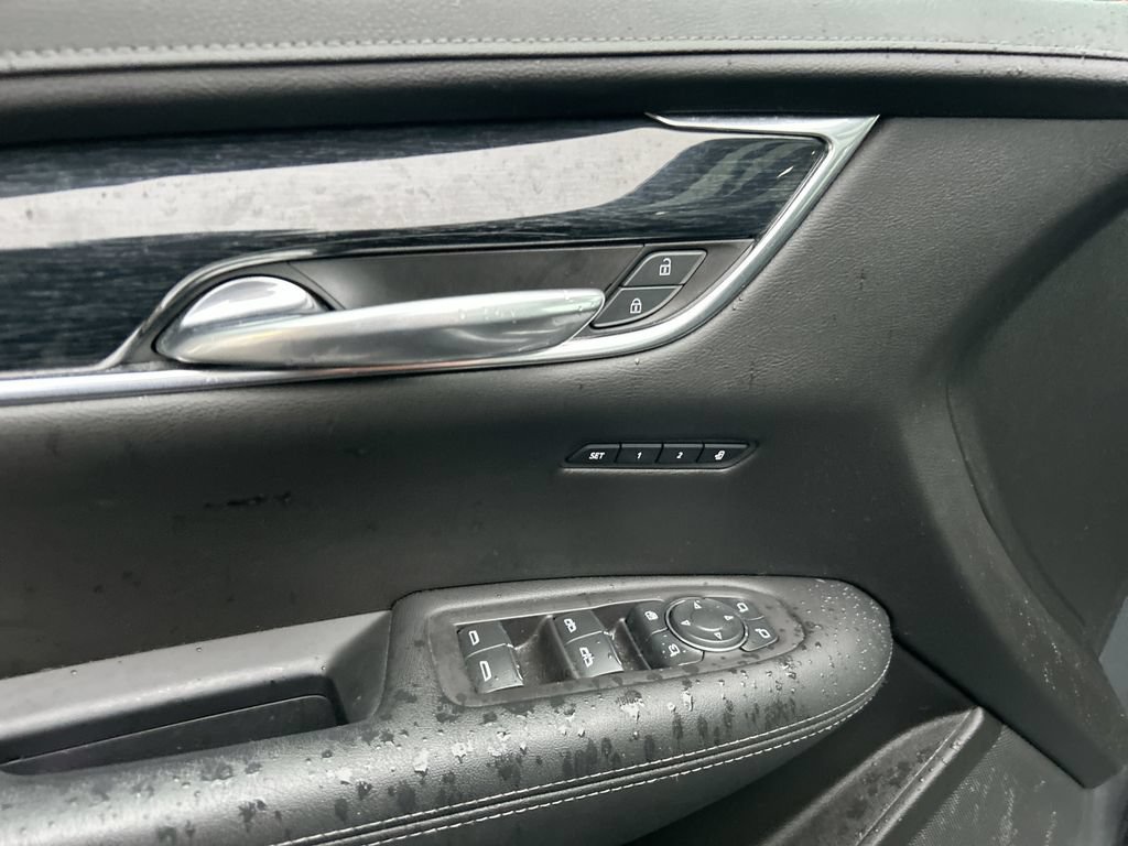 Used 2020 Cadillac XT5 Premium Luxury AWD/4WD image 28