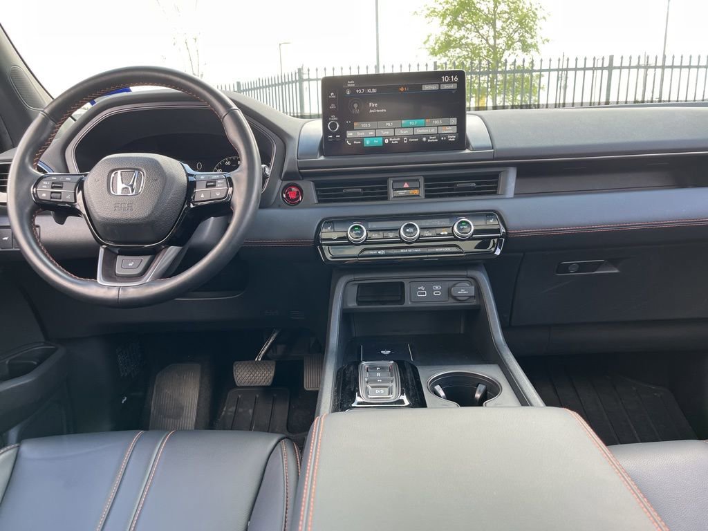 Certified 2023 Honda Pilot TrailSport image 18