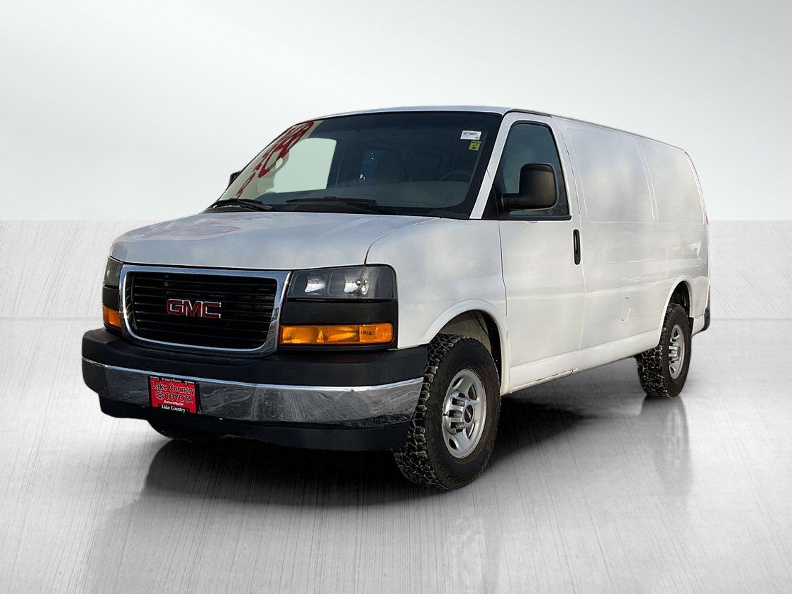 Used 2017 GMC Savana 2500 image 1