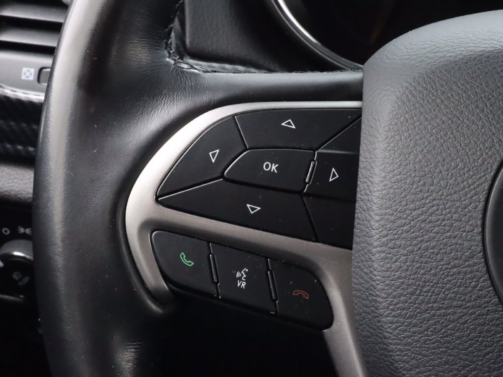 Used 2020 Jeep Grand Cherokee Altitude RWD image 15