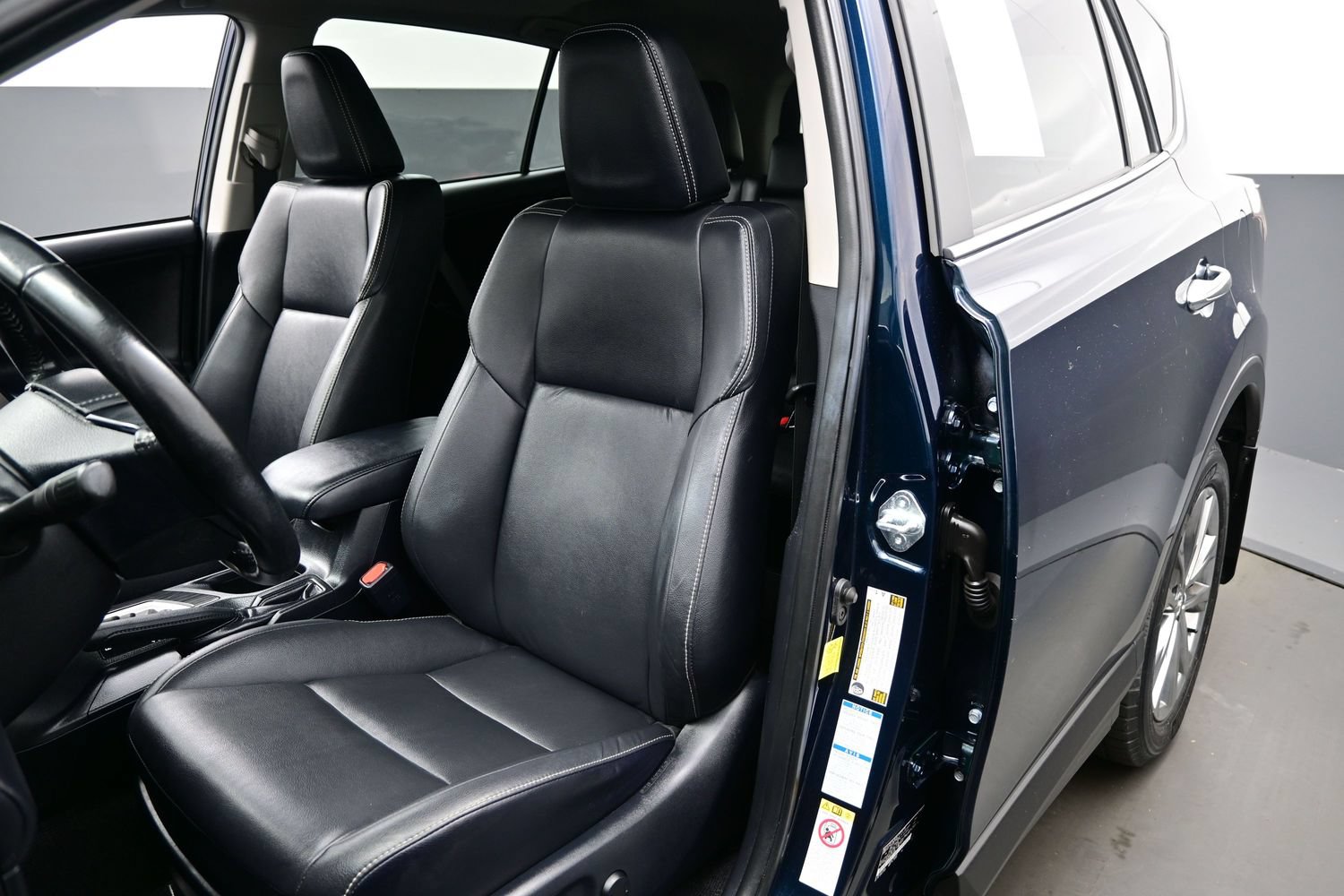 Used 2017 Toyota RAV4 Limited w/ Carpet Mat Package AWD/4WD image 15