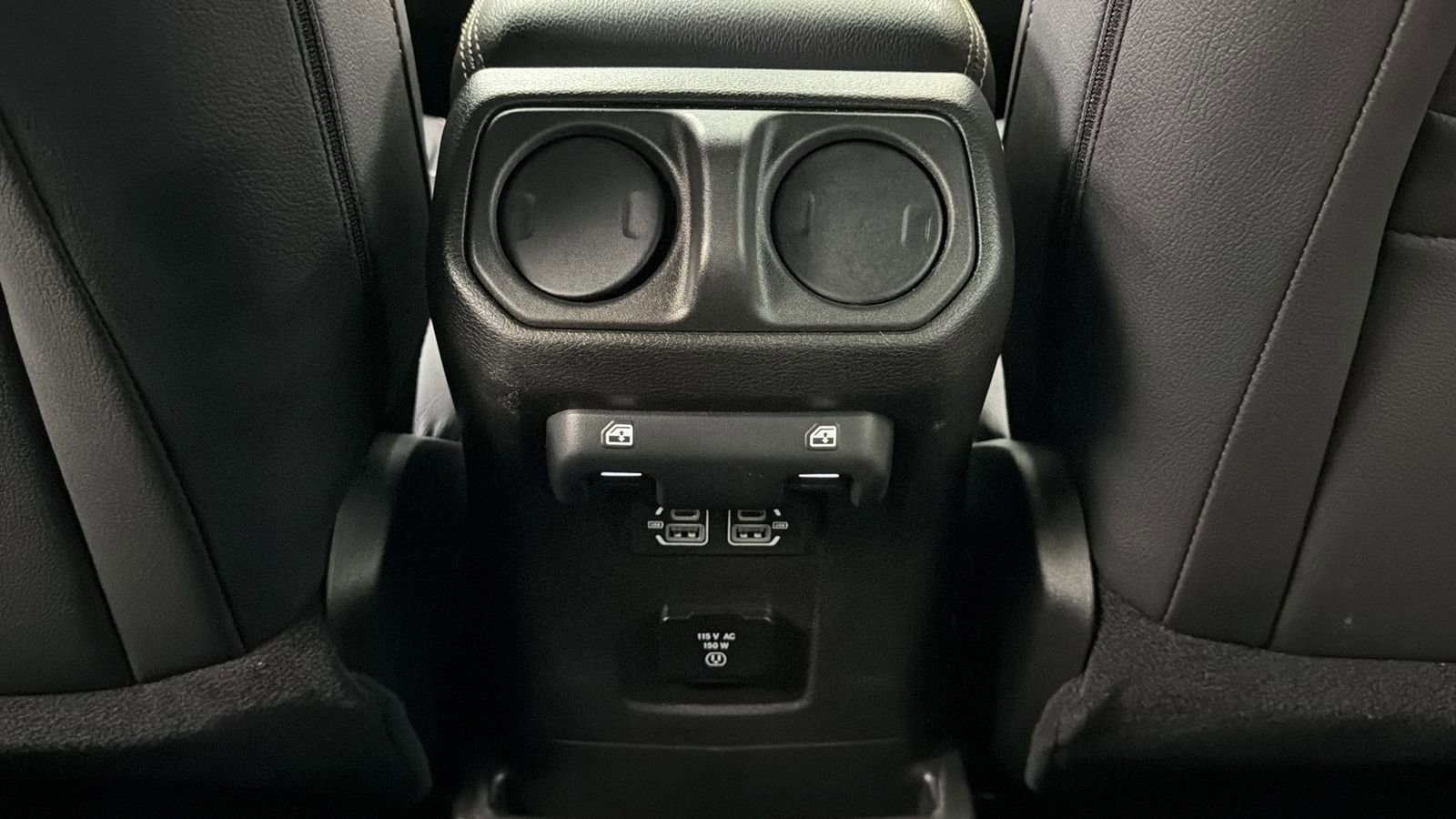 Used 2025 Jeep Wrangler Unlimited Sahara w/ Safety Group AWD/4WD image 34