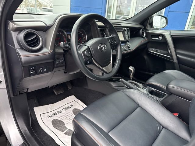 Used 2017 Toyota RAV4 SE image 22