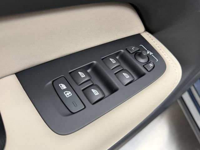 New 2026 Volvo XC60 B5 Plus w/ Protection Package Premier image 11