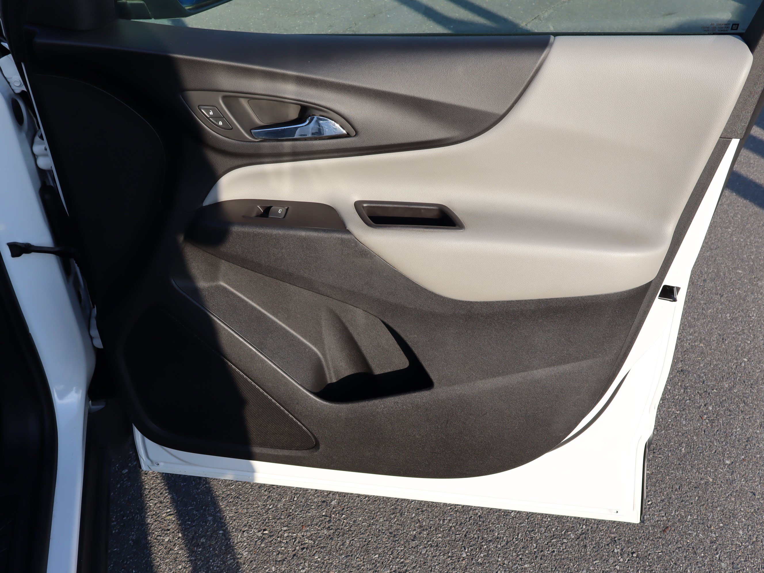 Used 2020 Chevrolet Equinox LT FWD image 35