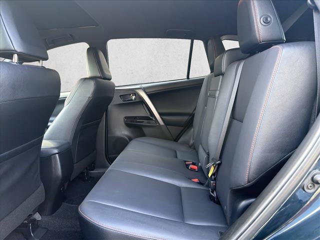 Used 2018 Toyota RAV4 SE AWD/4WD image 23
