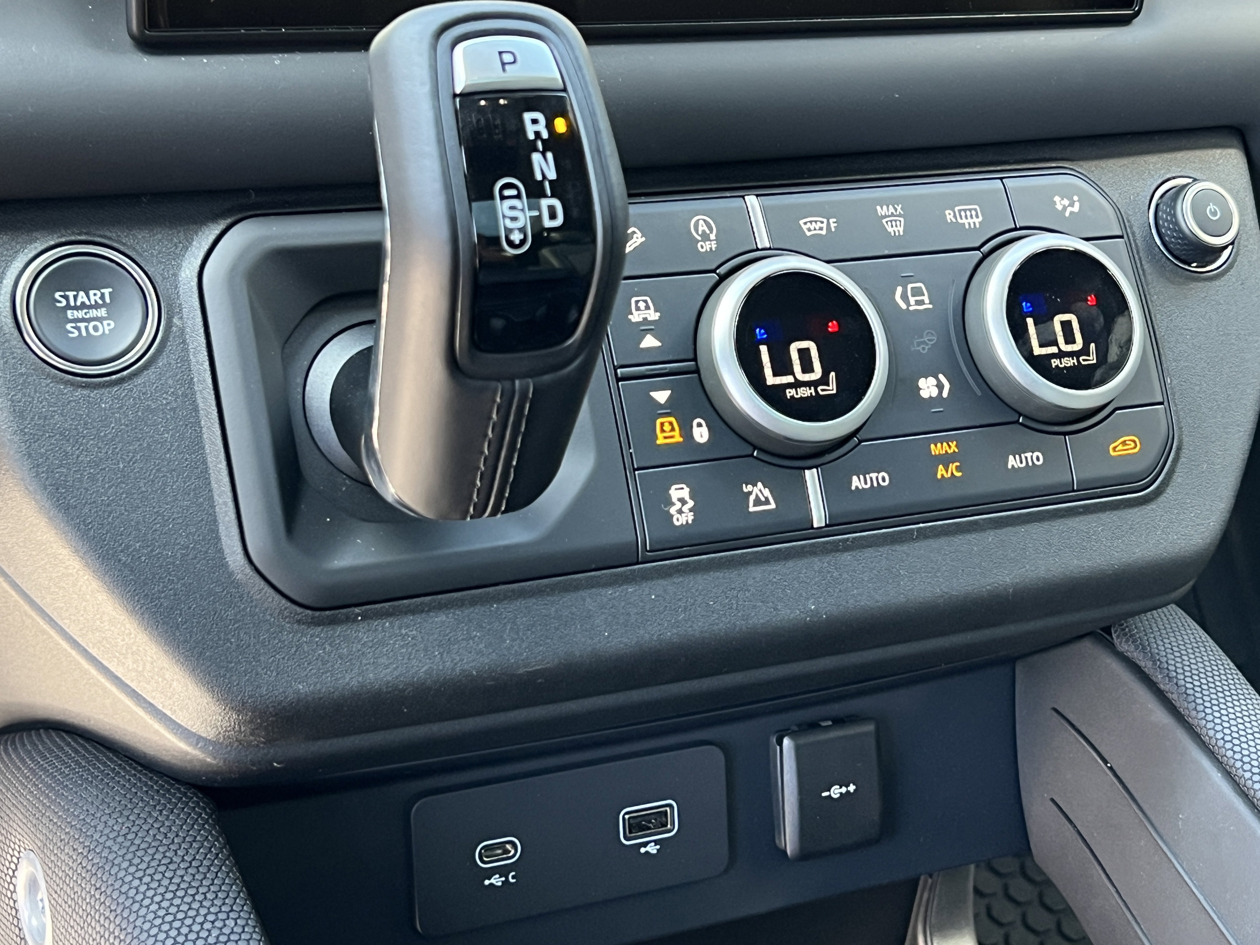 New 2024 Land Rover Defender 130 Outbound image 28