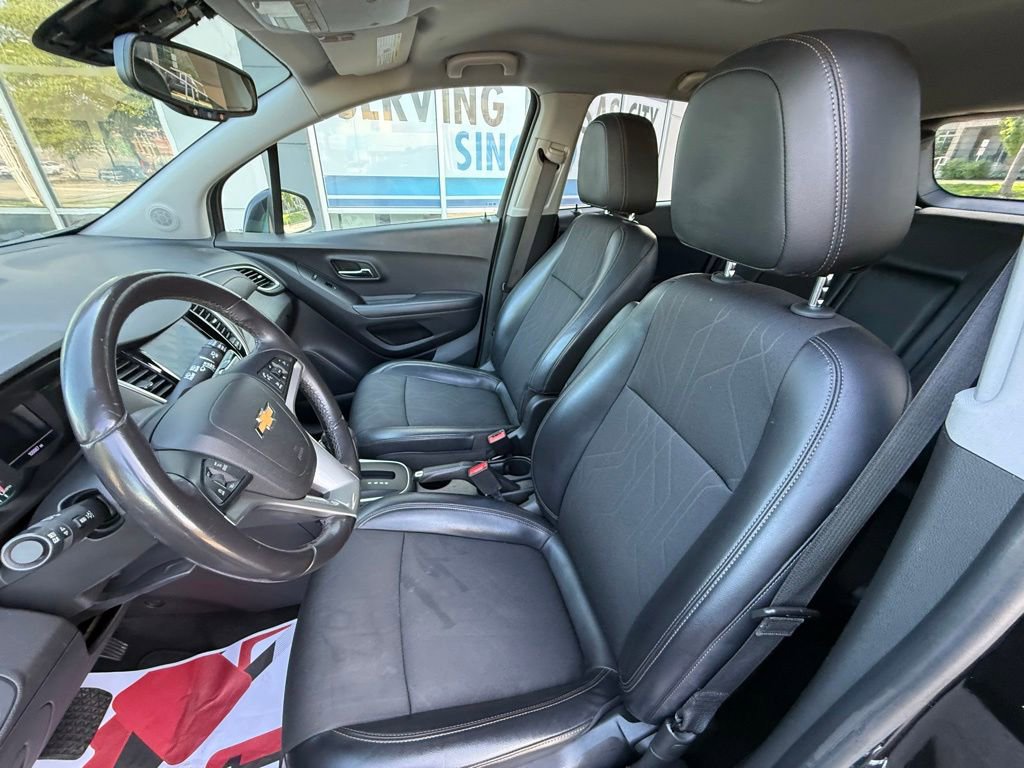 Used 2020 Chevrolet Trax LT w/ LT Convenience Package AWD/4WD image 7