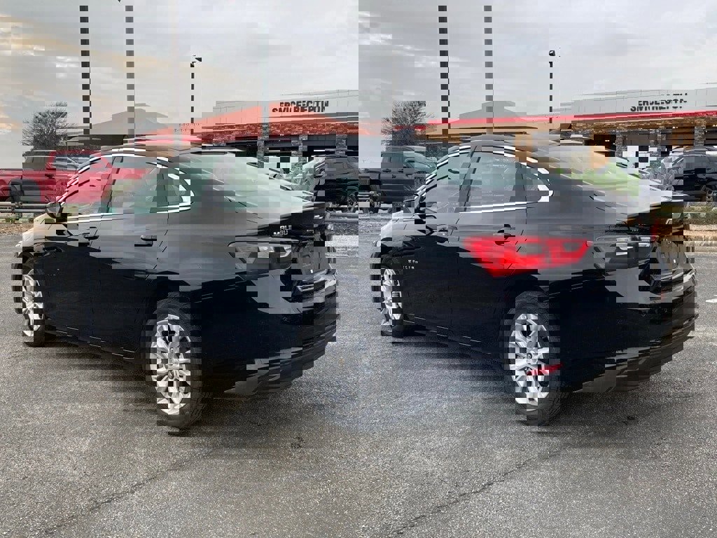 Used 2025 Chevrolet Malibu LT image 7