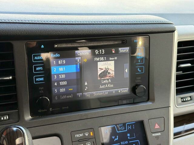 Used 2016 Toyota Sienna XLE 4D Passenger Van image 24