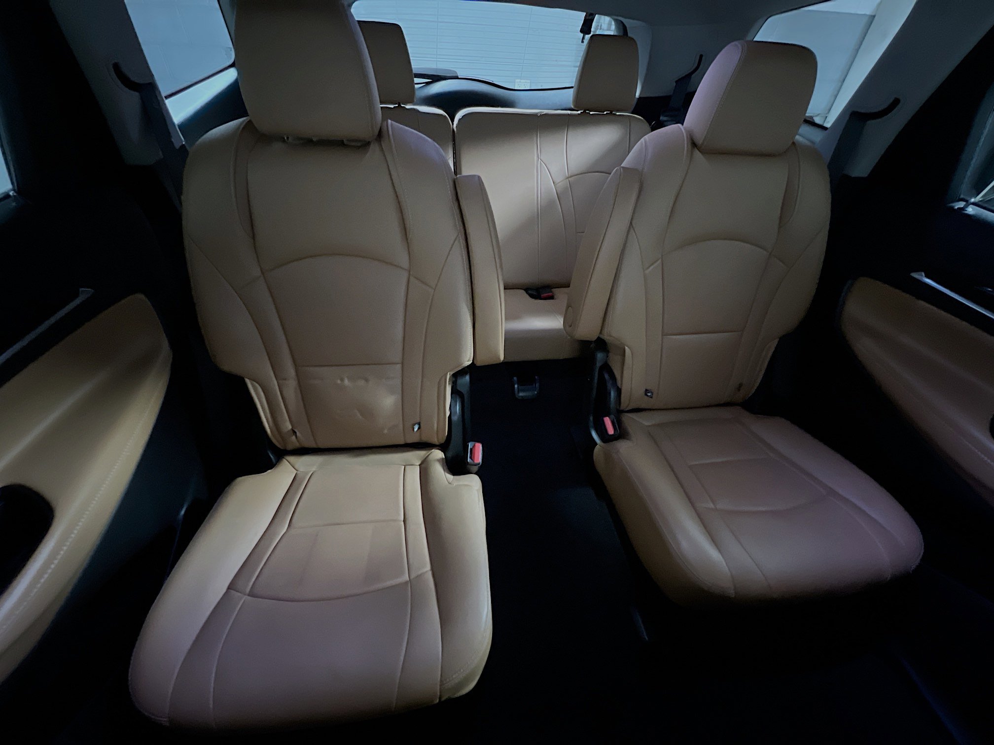 Used 2019 Buick Enclave Essence image 33