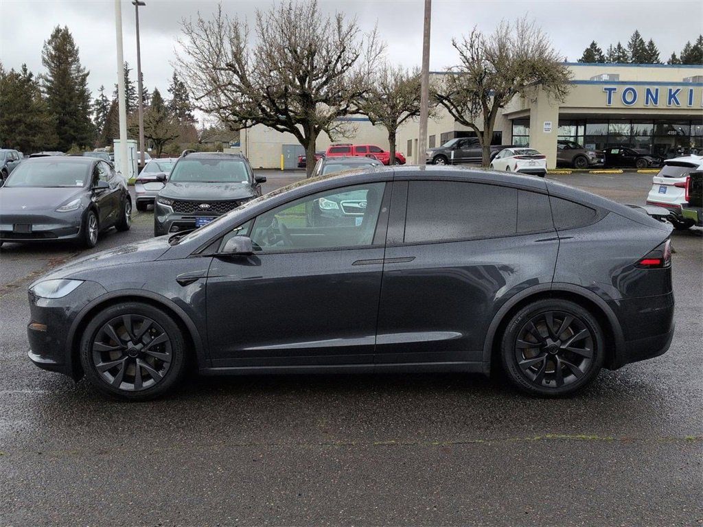 Used 2024 Tesla Model X image 2