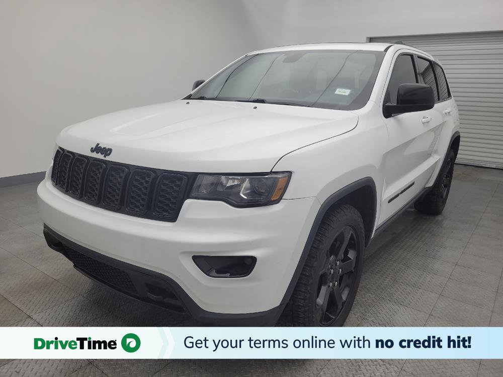 Used 2019 Jeep Grand Cherokee Laredo image 1