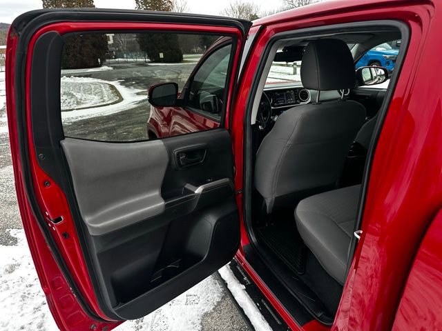 Used 2023 Toyota Tacoma SR5 w/ Technology Package image 15