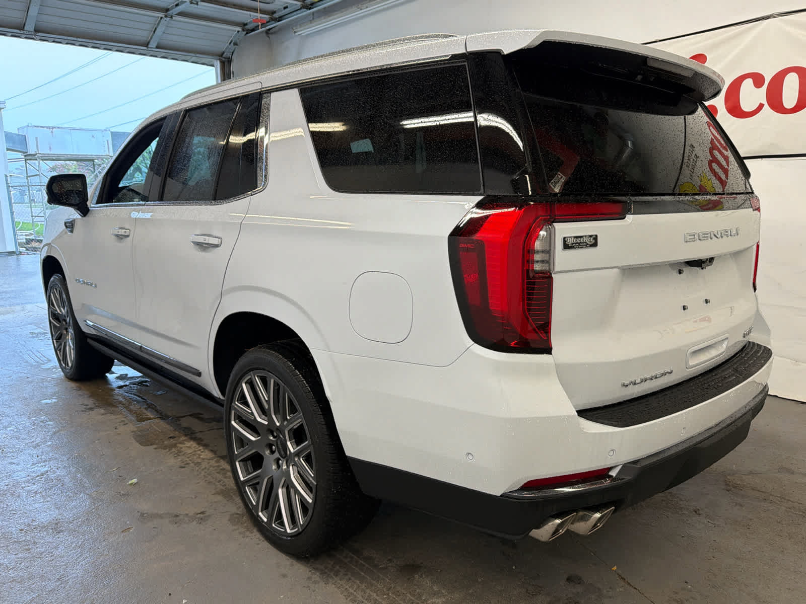 New 2026 GMC Yukon Denali Ultimate AWD/4WD image 10