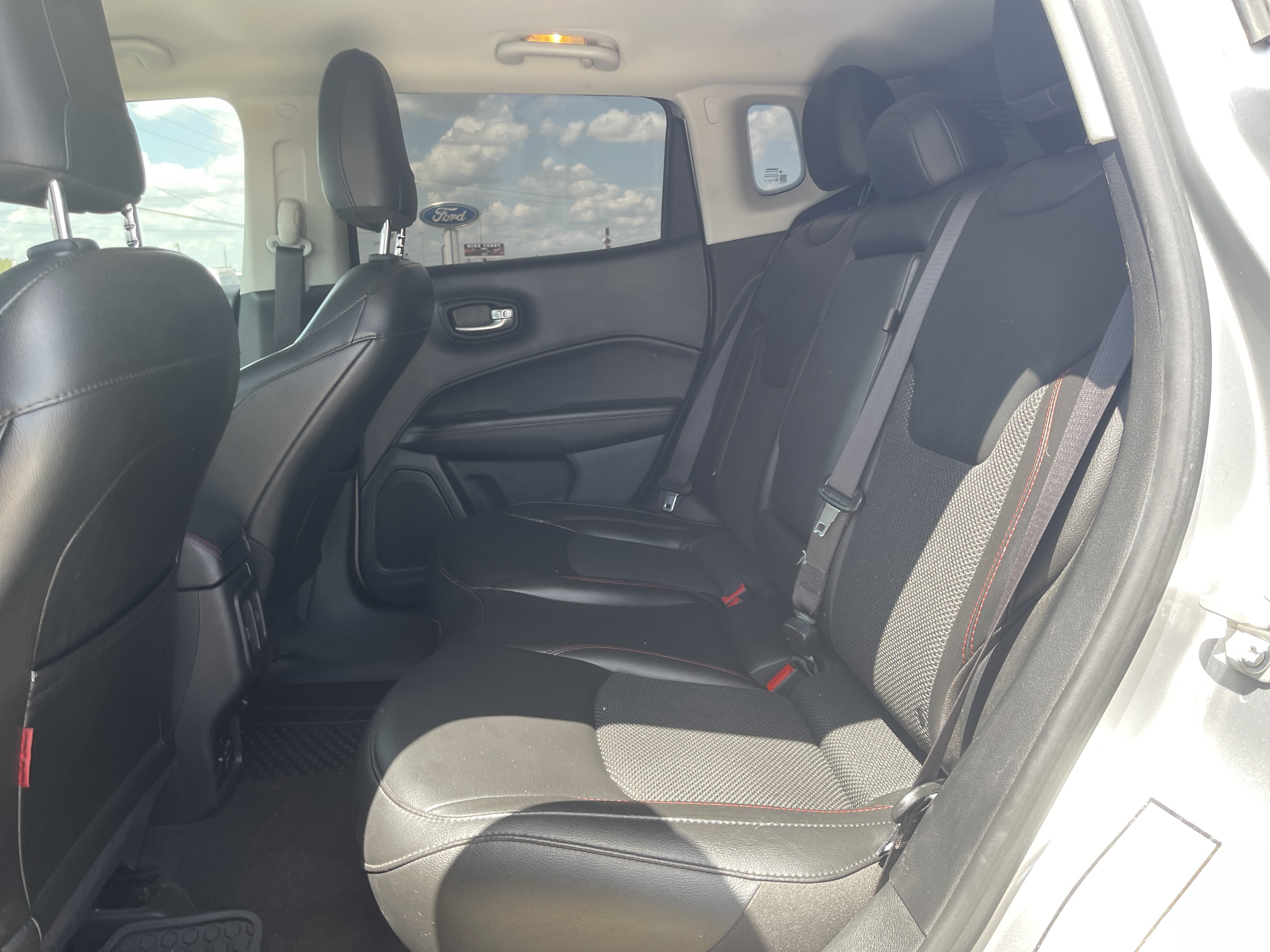 Used 2021 Jeep Compass Trailhawk AWD/4WD image 36