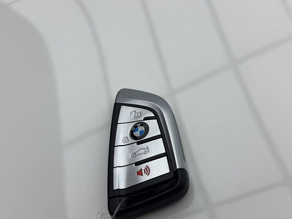 Used 2022 BMW X5 xDrive40i w/ Parking Assistance Package image 61