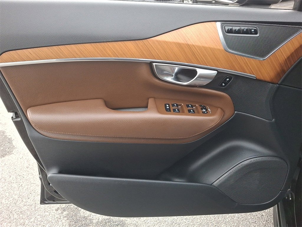 Used 2022 Volvo XC90 T8 Inscription Expression image 15