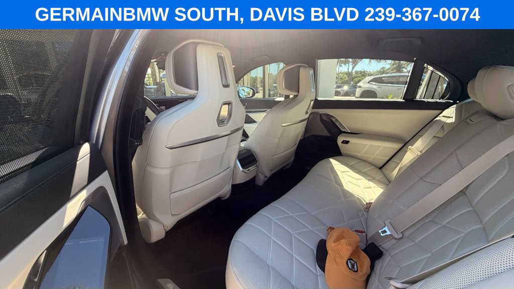 Used 2023 BMW 740i RWD image 35
