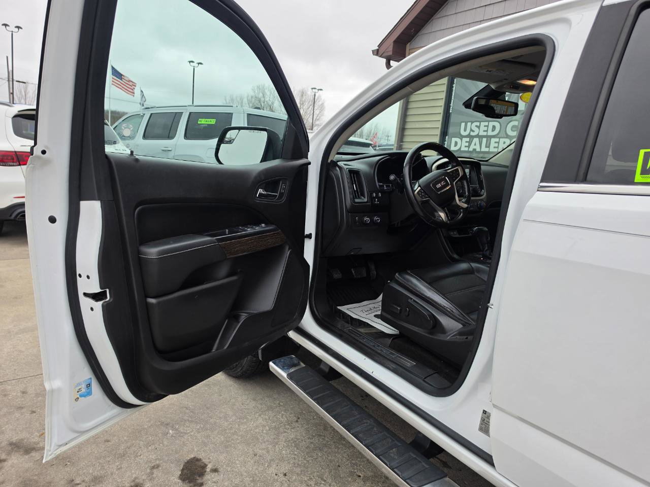 Used 2017 GMC Canyon Denali image 11