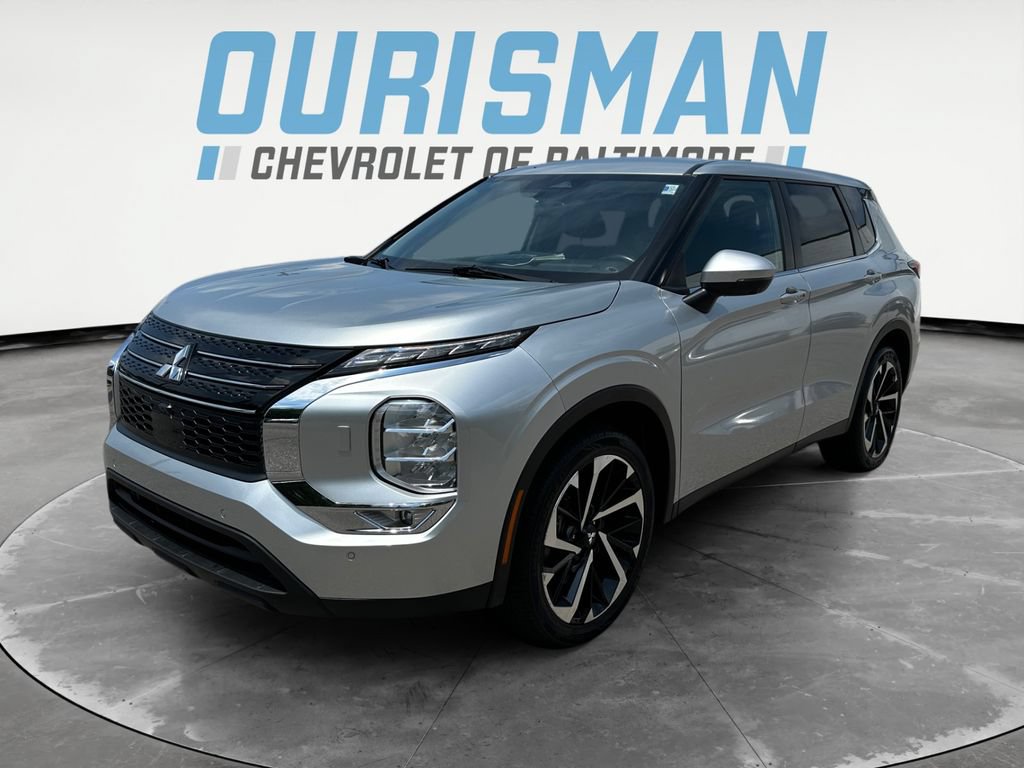 Used 2024 Mitsubishi Outlander SE FWD image 2