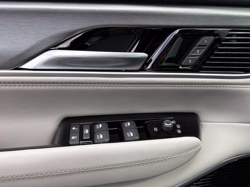 New 2026 Jeep Grand Wagoneer Limited AWD/4WD image 21
