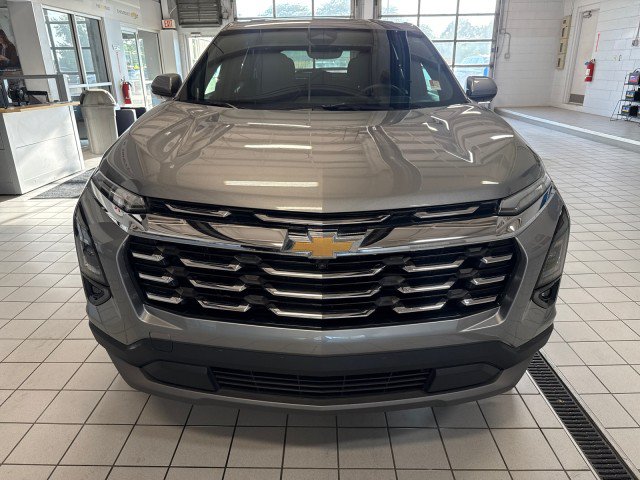 Used 2025 Chevrolet Equinox LT w/ Safety and Technology Package FWD image 8