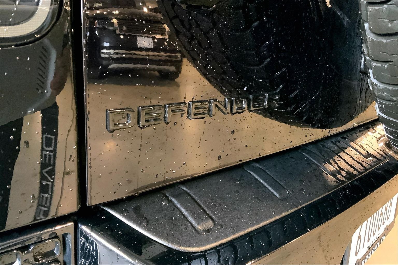 Certified 2026 Land Rover Defender 110 OCTA AWD/4WD image 15