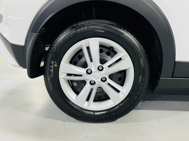 New 2025 Nissan Kicks Play S image 9