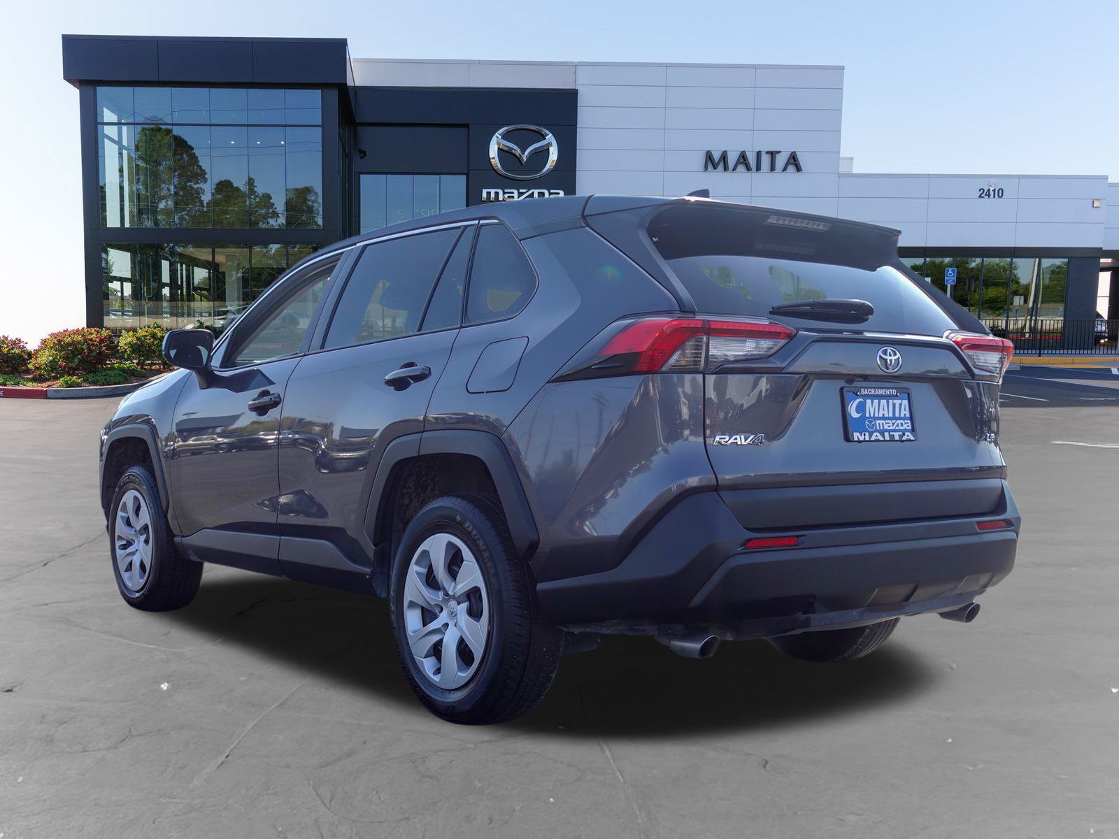 Used 2025 Toyota RAV4 LE FWD image 5