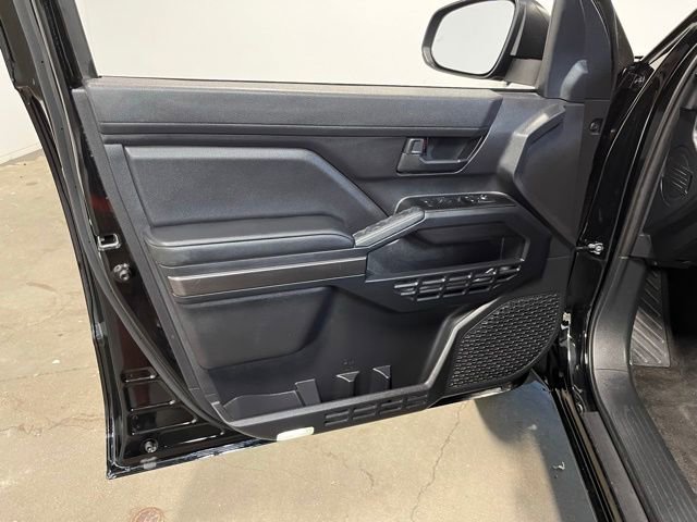 Used 2025 Toyota 4Runner SR5 AWD/4WD image 24