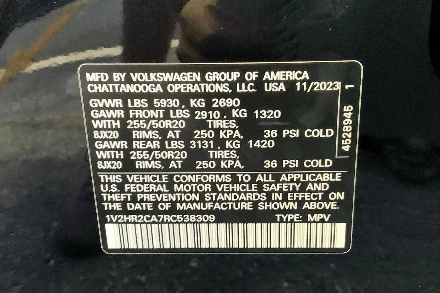 Used 2024 Volkswagen Atlas SE image 30