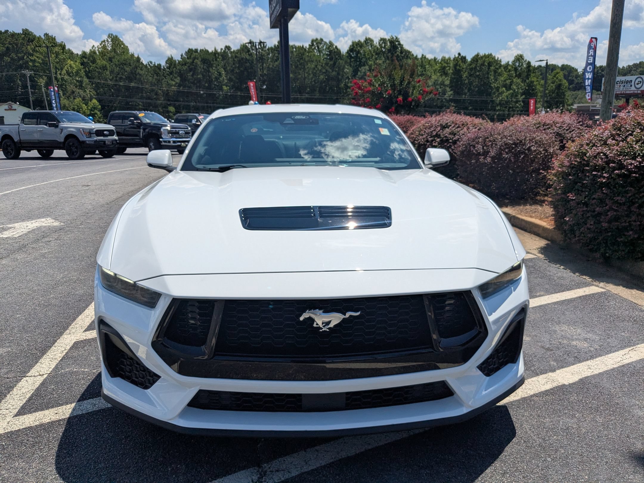 Used 2025 Ford Mustang GT Premium RWD image 2