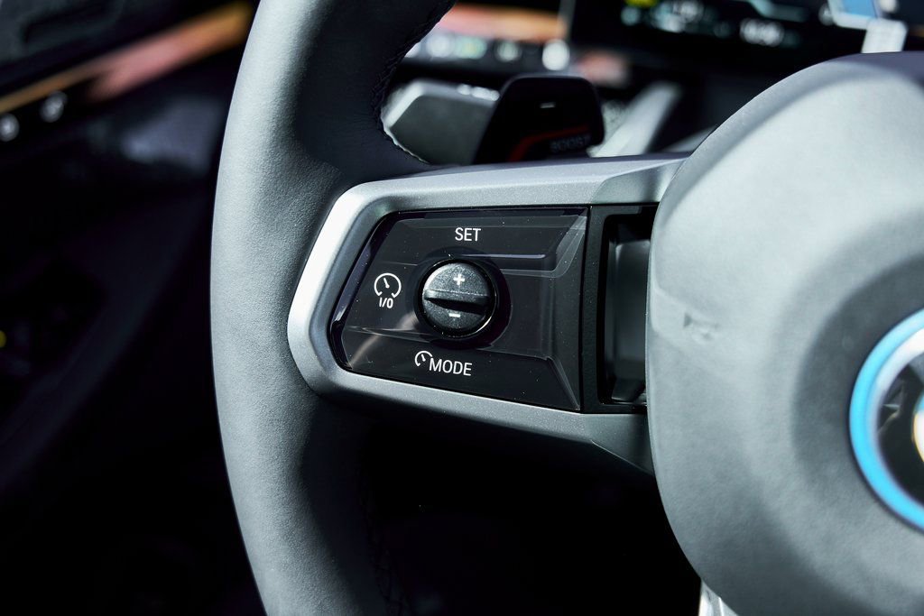 Used 2026 BMW 550e xDrive image 53