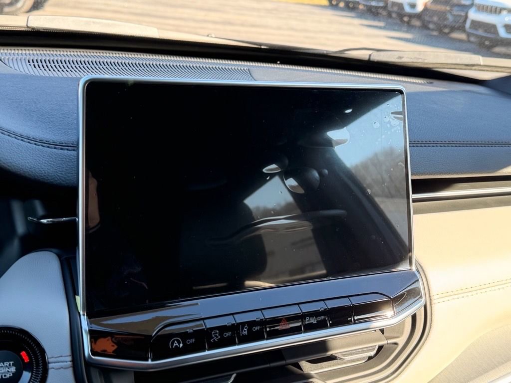 New 2026 Jeep Compass Limited w/ Sun, Sound & Navigation Group image 14