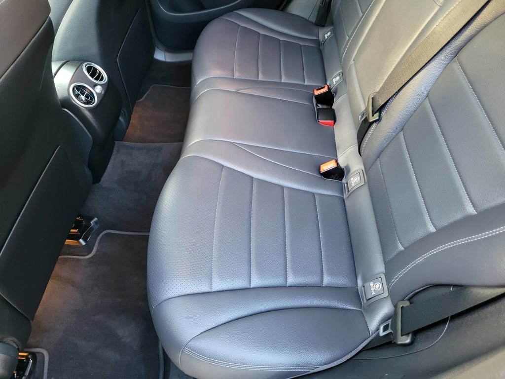 Used 2021 Mercedes-Benz GLC 300 w/ Premium Package image 12