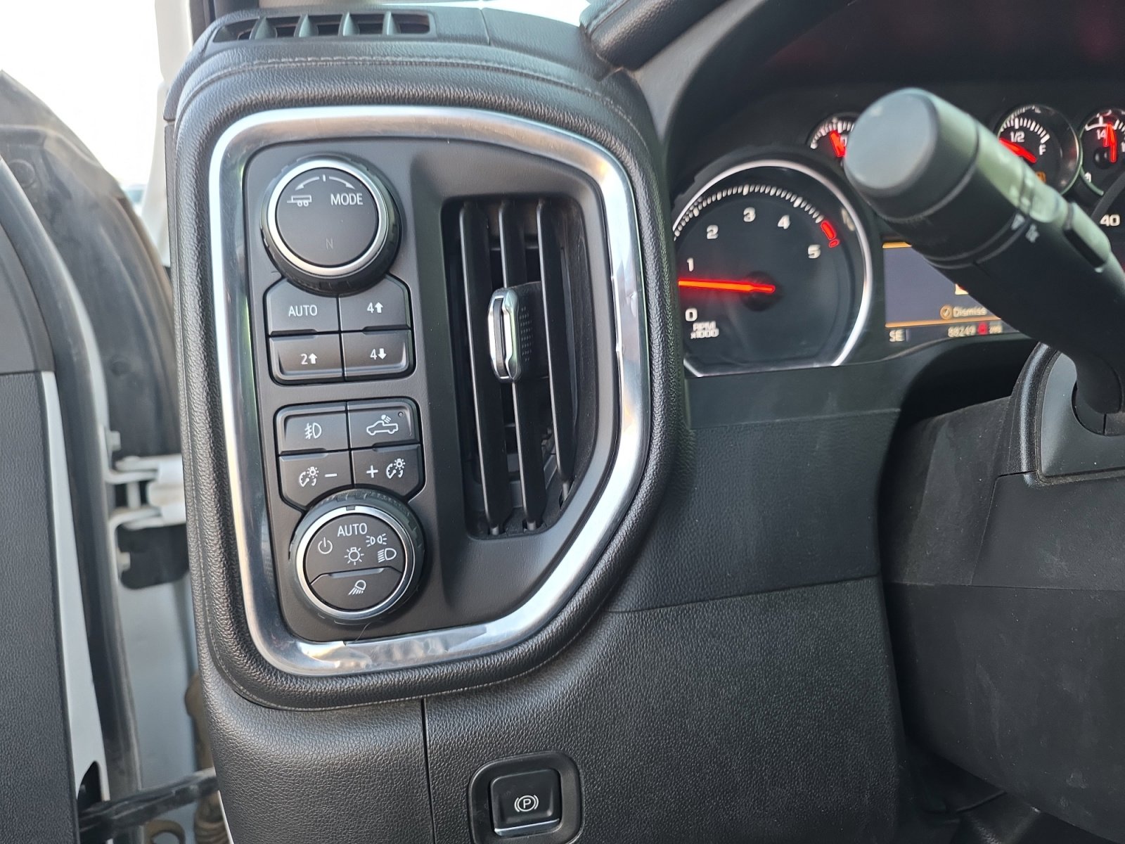 Used 2022 Chevrolet Silverado 2500 LTZ w/ Safety Package image 22