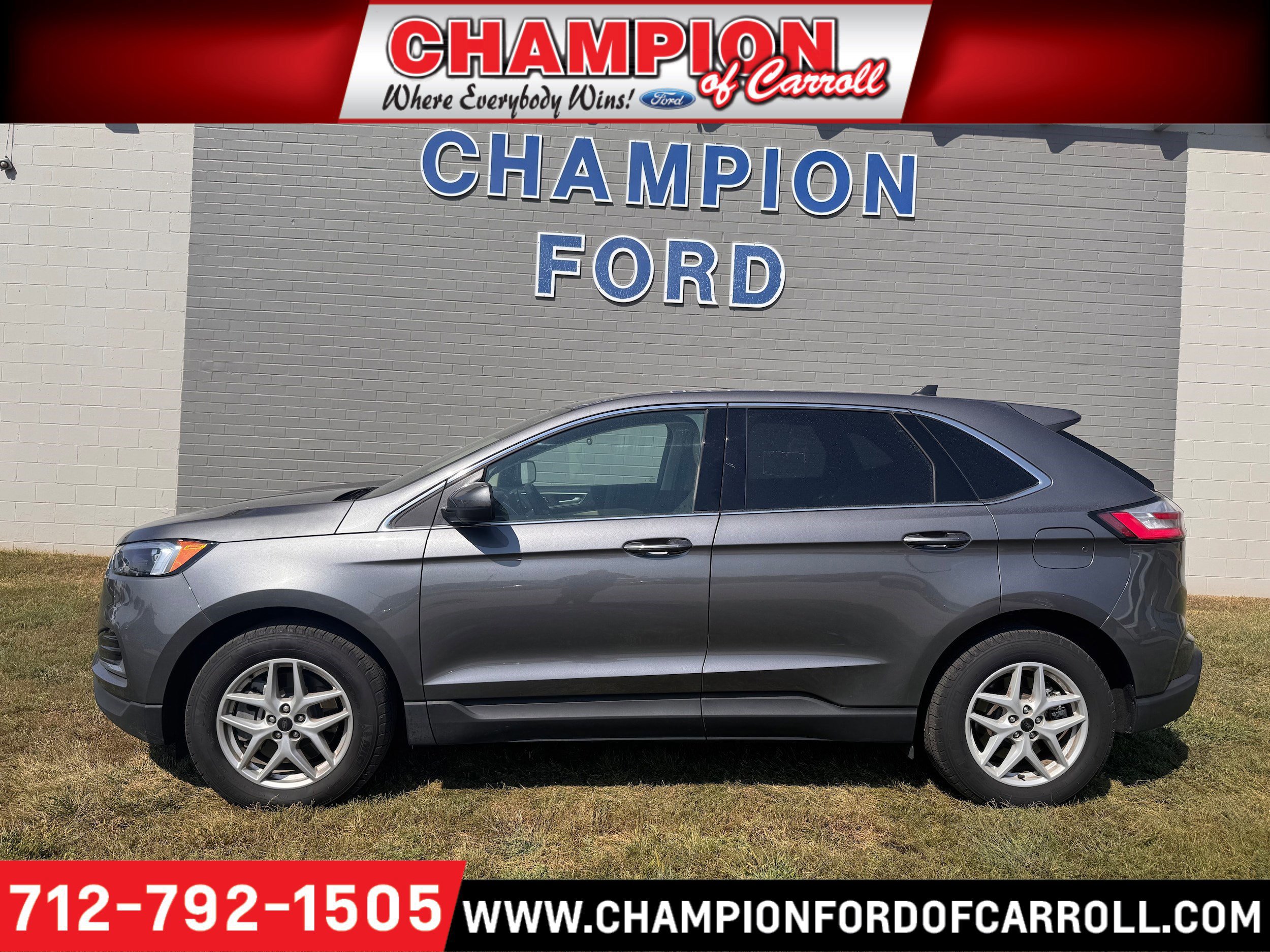 Used 2024 Ford Edge SEL image 1