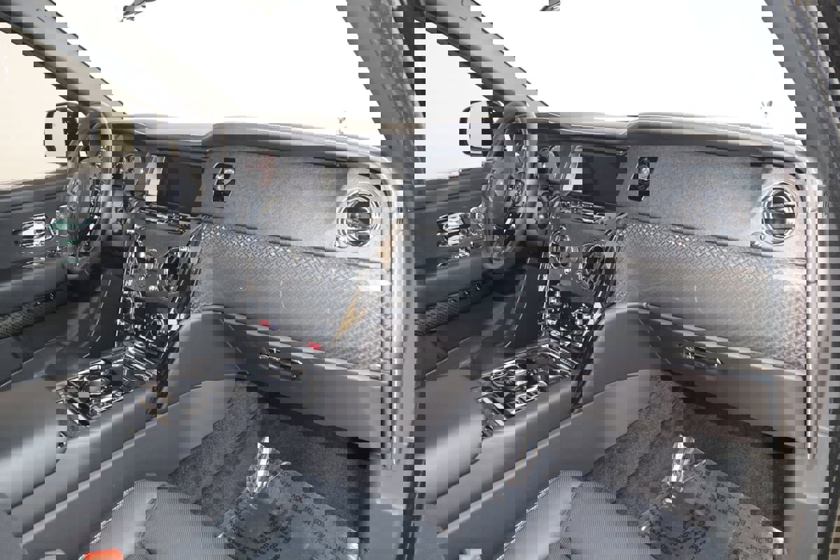 Used 2024 Rolls-Royce Cullinan Black Badge image 76