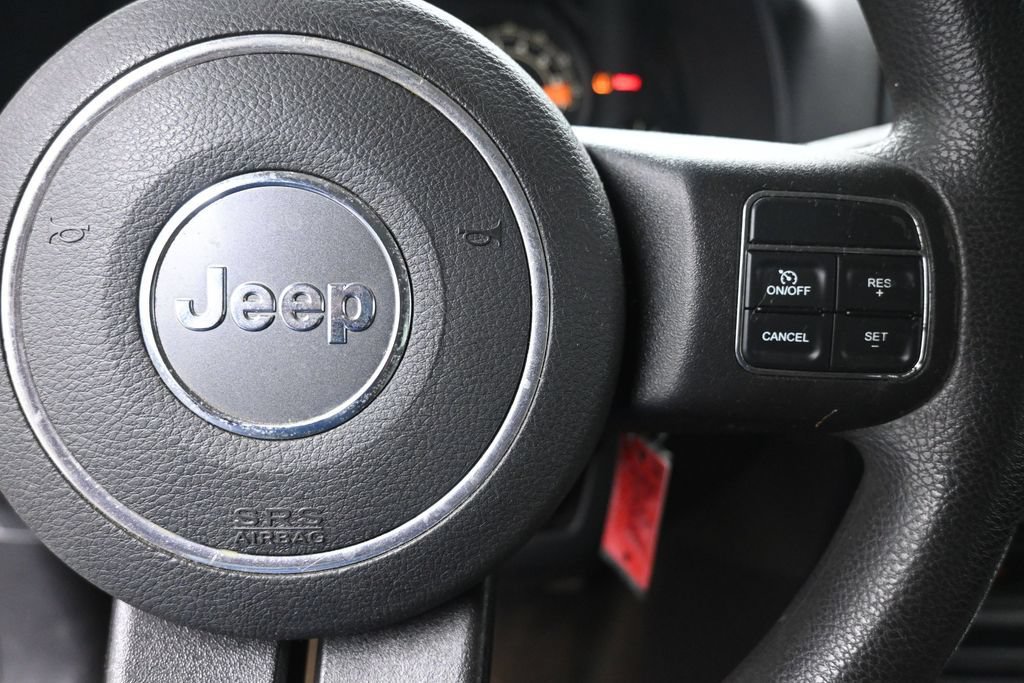 Used 2015 Jeep Patriot Sport FWD image 13