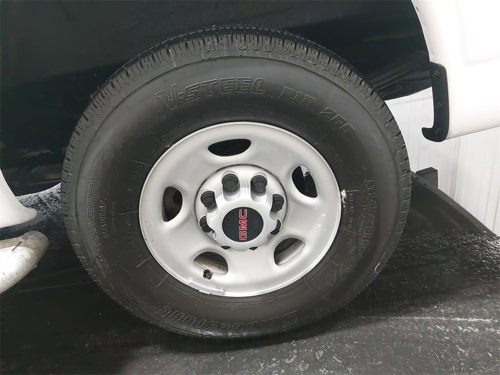 Used 2024 GMC Savana 2500 w/ Driver Convenience Package image 38