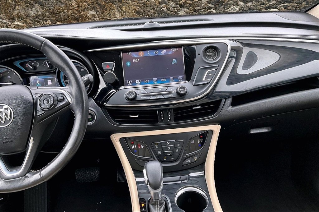 Used 2017 Buick Envision Essence image 6