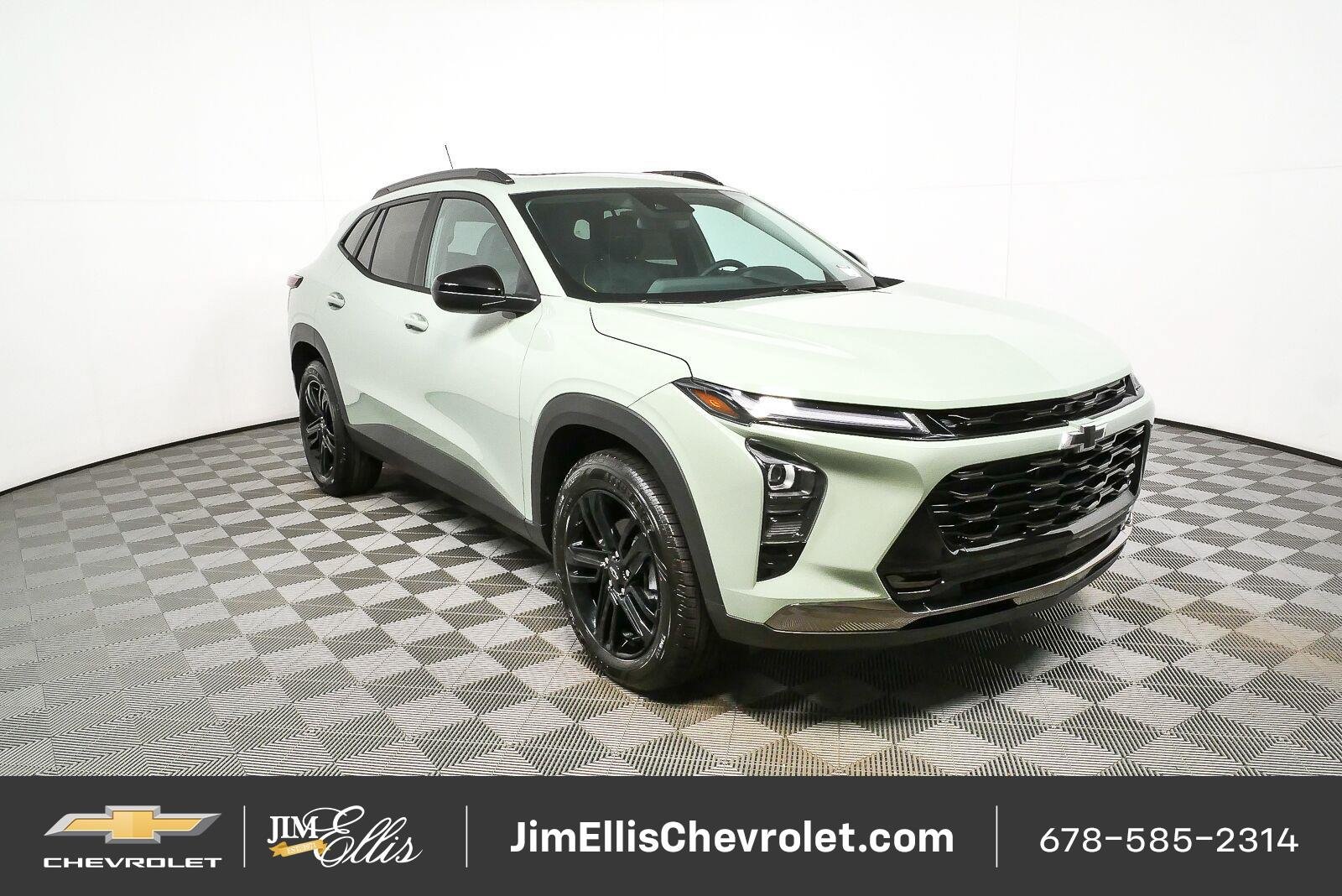 New 2026 Chevrolet Trax ACTIV w/ Sunroof Package
