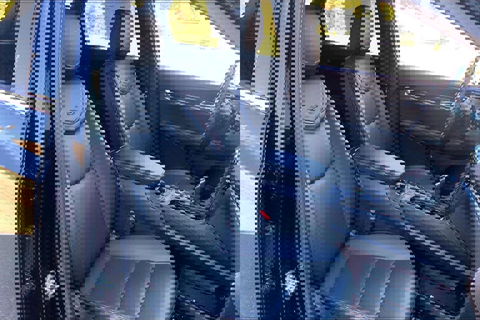 Used 2025 Cadillac XT5 Premium Luxury image 7