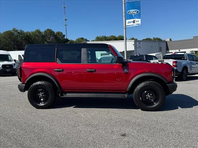New 2026 Ford Bronco Outer Banks w/ Black Appearance Package AWD/4WD image 2