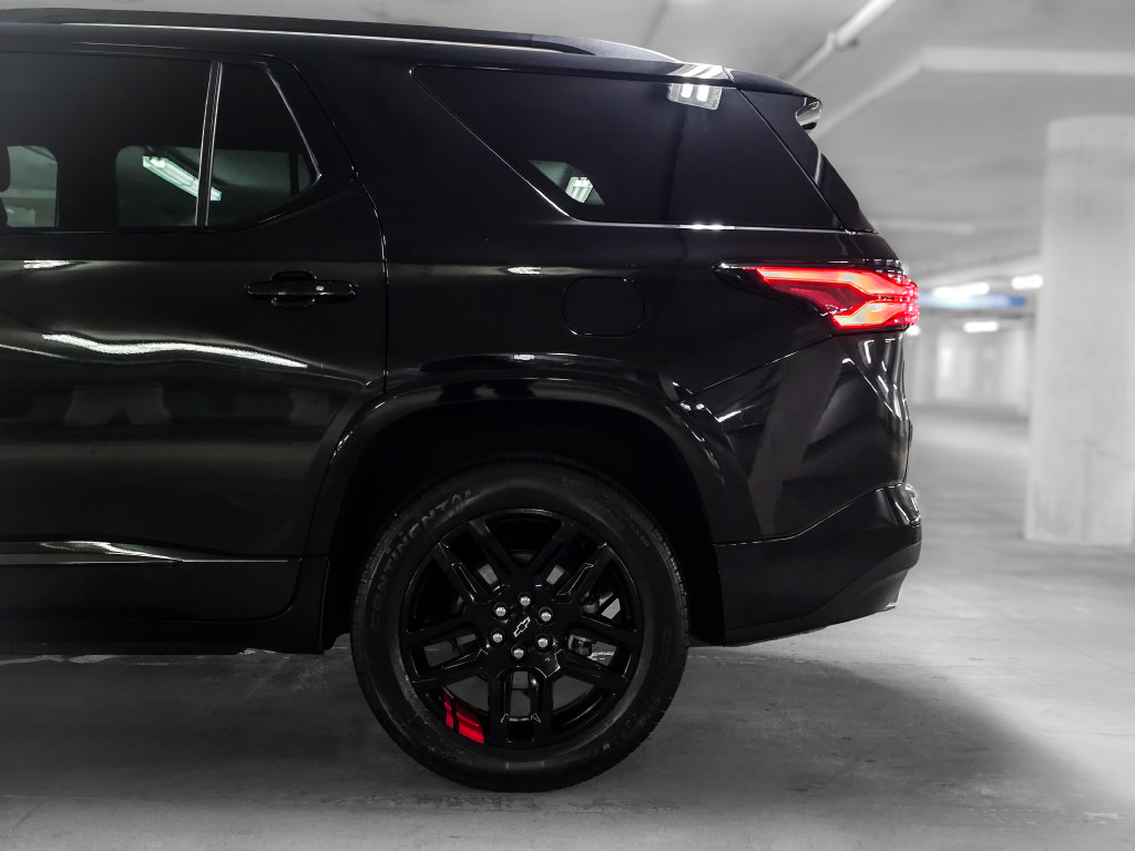 Used 2023 Chevrolet Traverse Premier w/ Redline Edition AWD/4WD image 15
