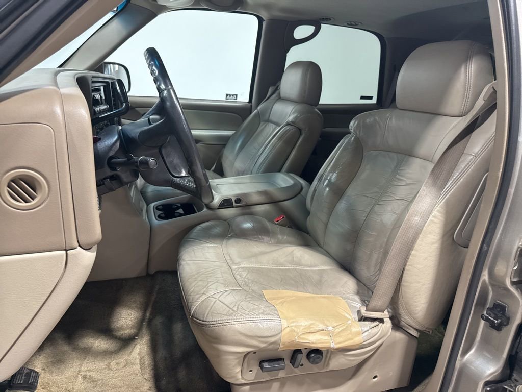 Used 2002 Chevrolet Tahoe LT image 21