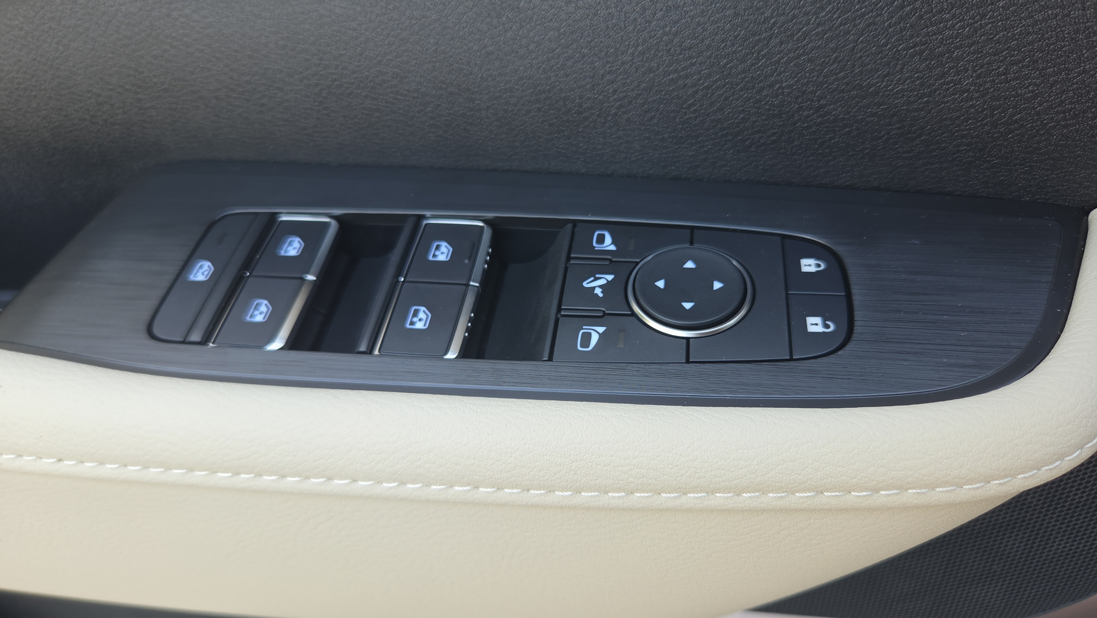 New 2026 Nissan Armada Platinum RWD image 34