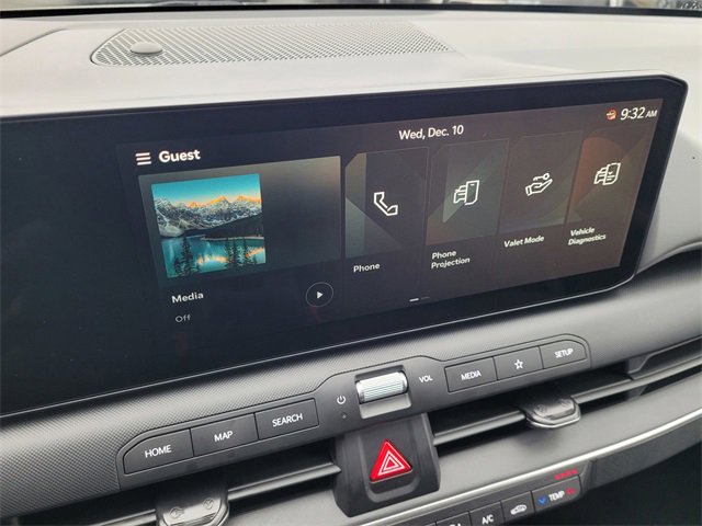 Used 2025 Kia K4 LXS image 11